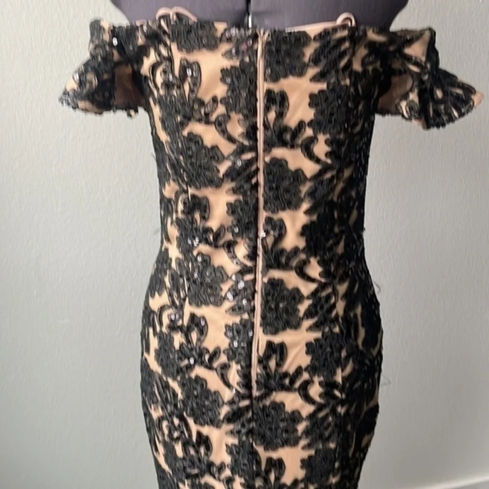 NWT Mia Paluzzi gown black sequin Floral  EXQUISITE! size 4